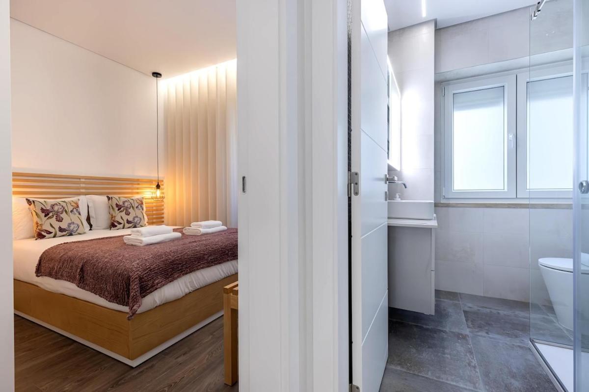 New Apartment by the Metro - 1E - 4