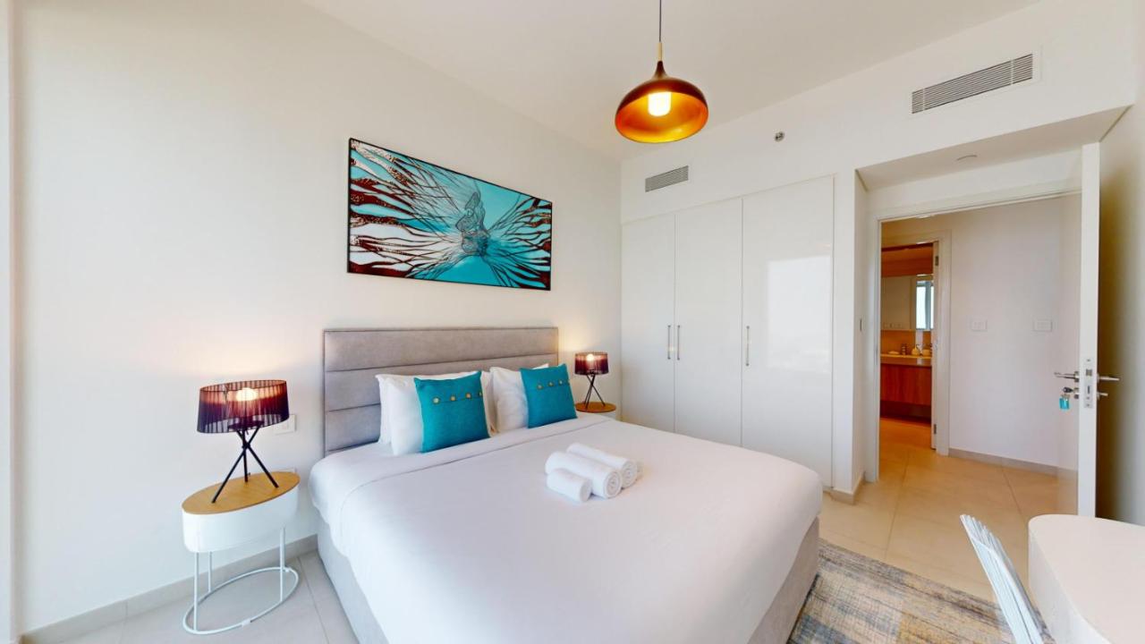 Vacationer Holiday Homes l High Rise 1 Bedroom l Close to Dubai Mall l Pool Access with Burj Khalifa Views - 2