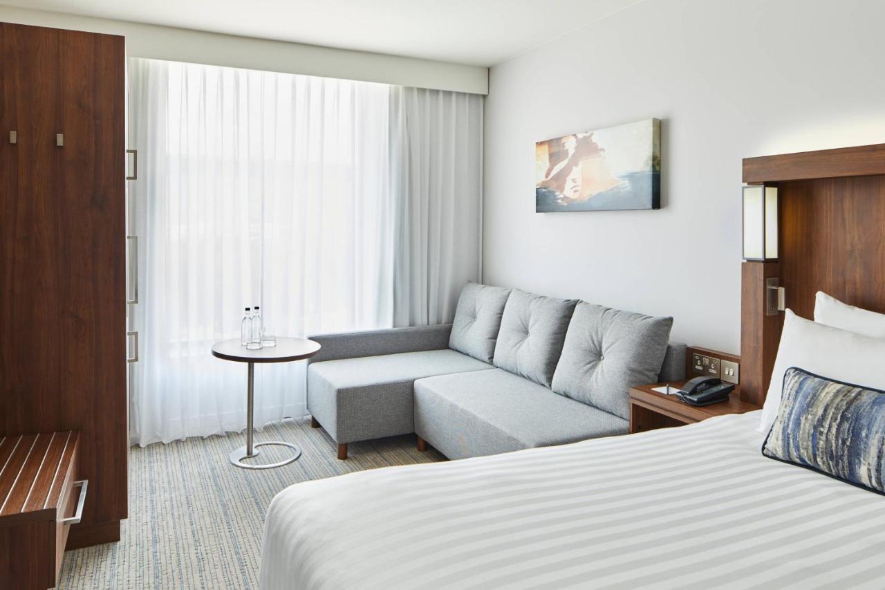 Superior Family Room, Guest room, 1 King, Sofa bed