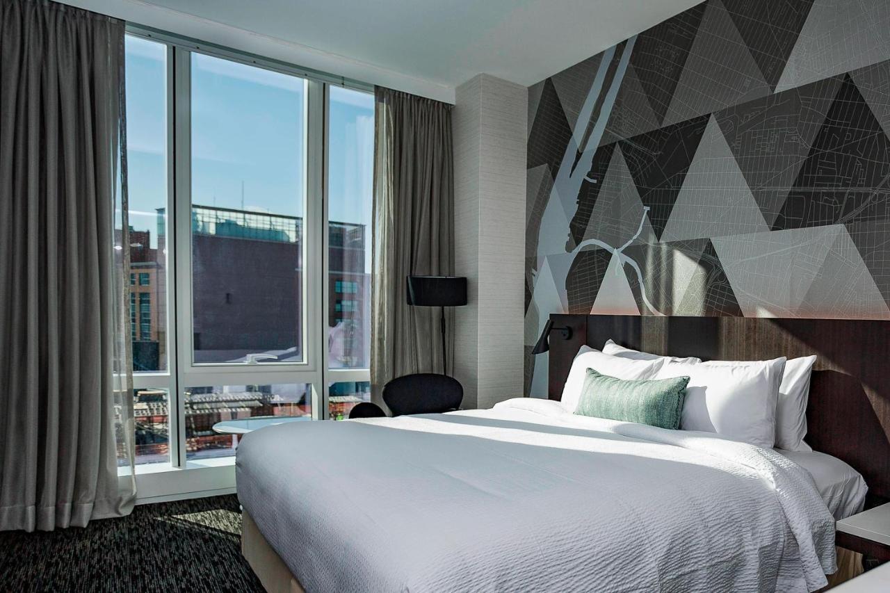 Courtyard by Marriott Long Island City/New York Manhattan View - 2