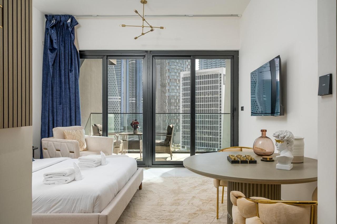 Business Bay Studio Binghatti Canal with Terrace - 2