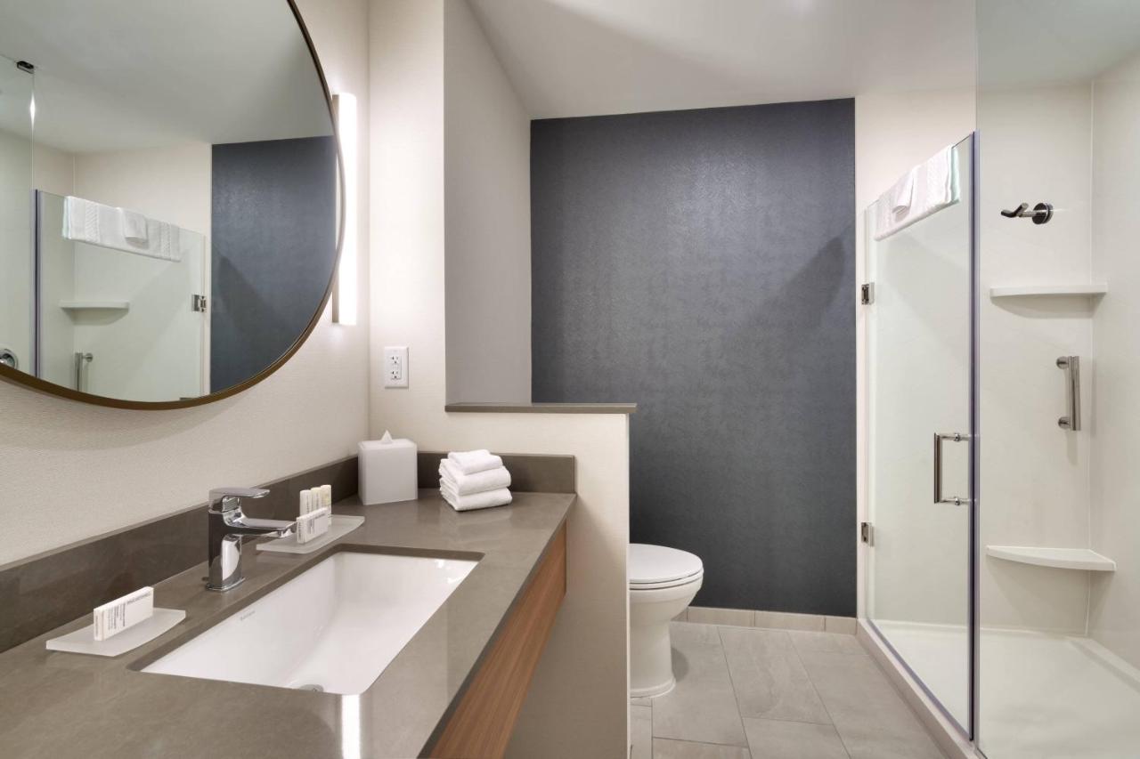 Yellowstone Park Inn & Suites — photo 3
