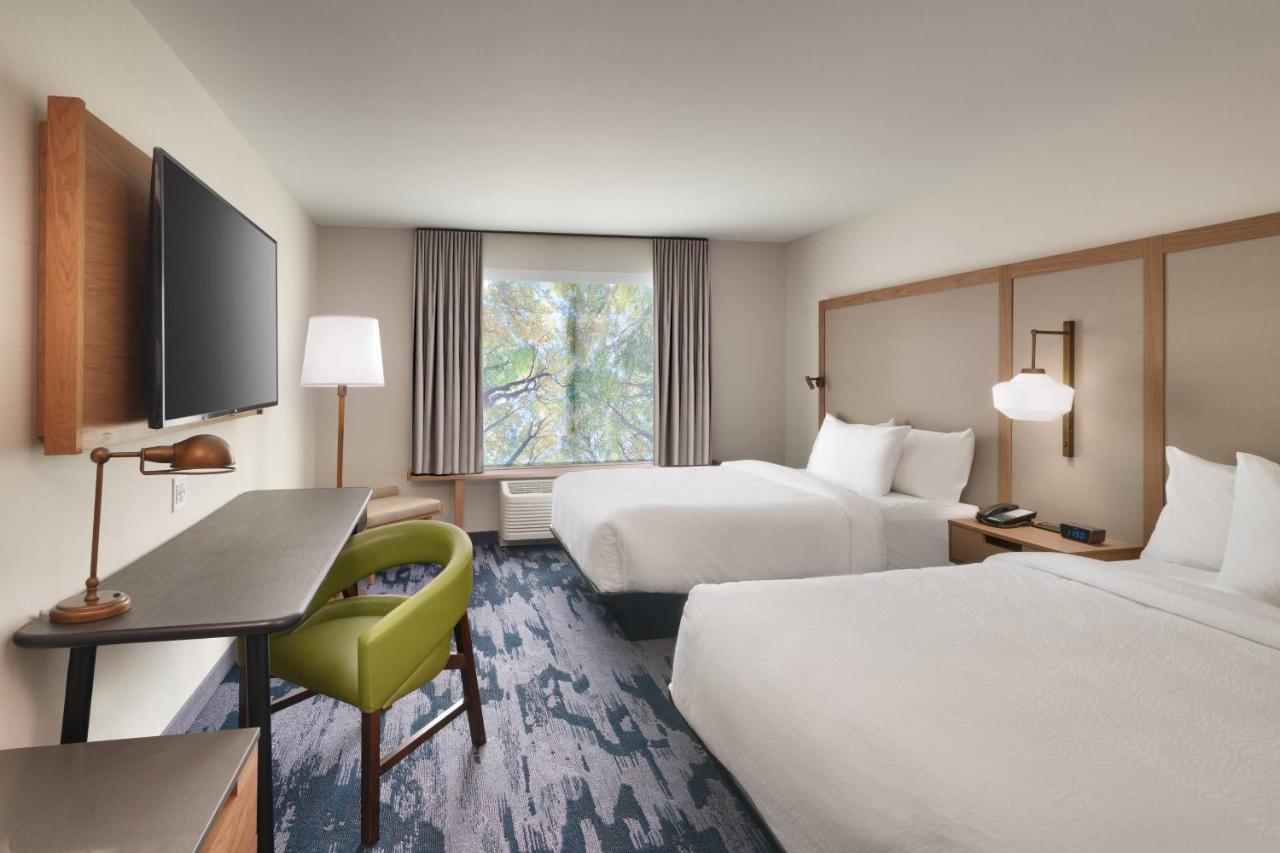 Yellowstone Park Inn & Suites — photo 18