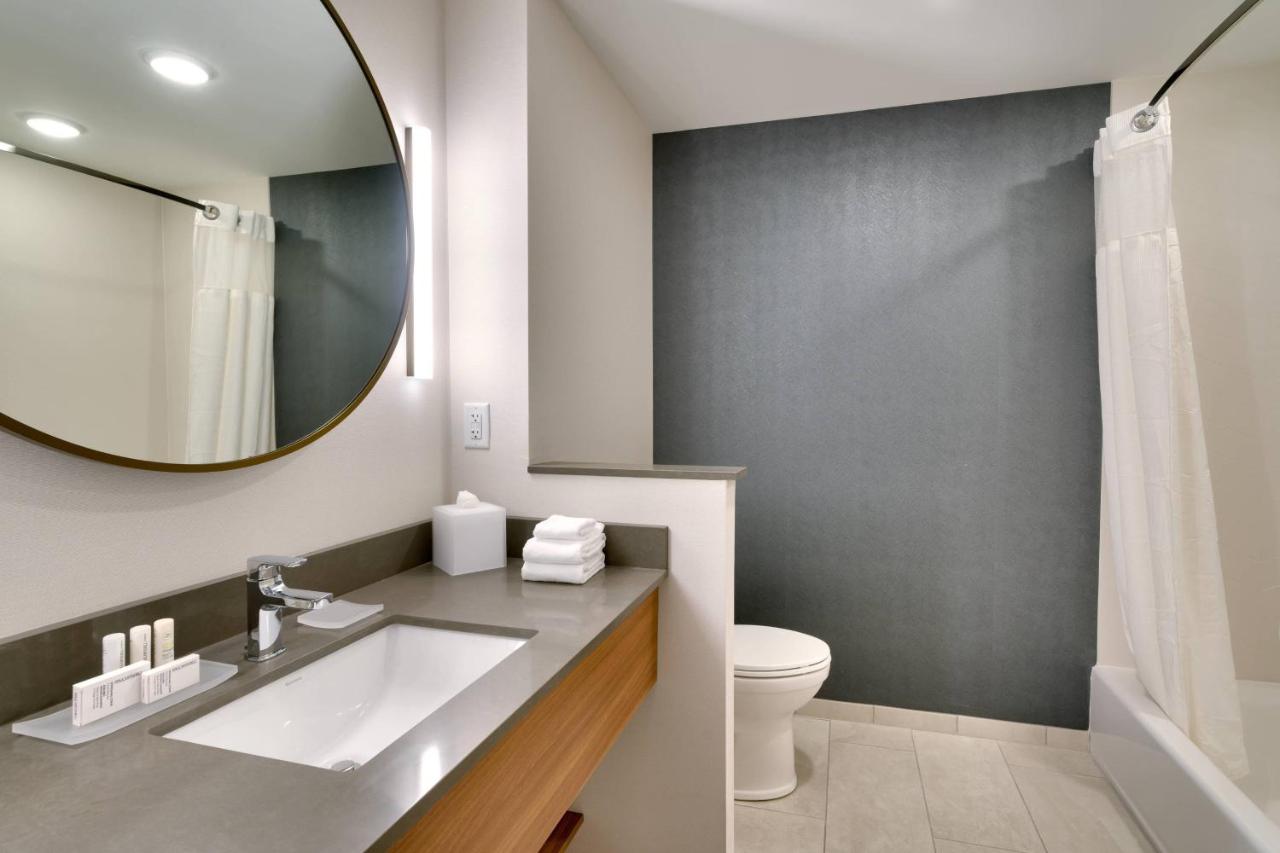 Yellowstone Park Inn & Suites — photo 23
