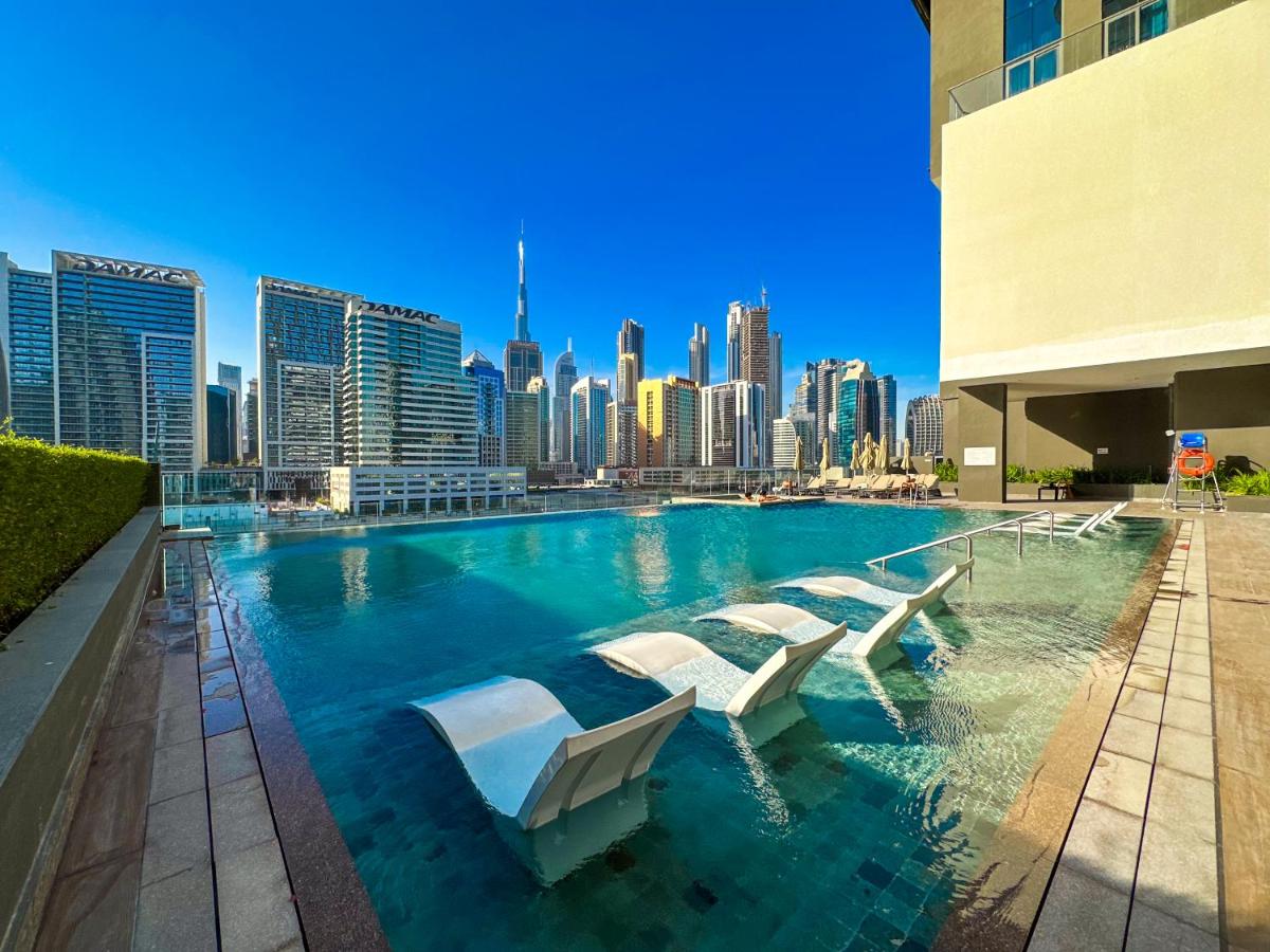 Luxury 1BR in 15 Northside Tower with Canal View 4AB03 - 4