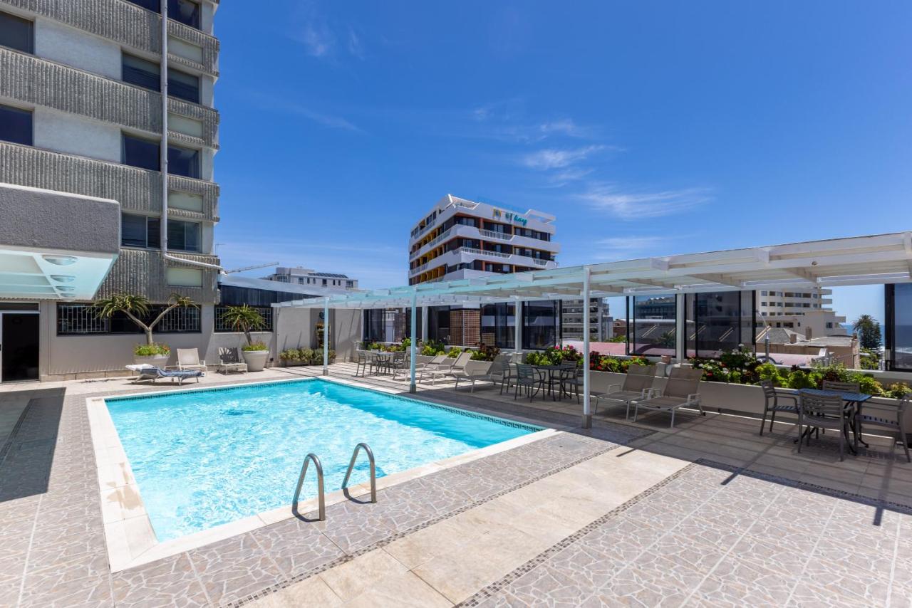 The Centurion 606 - 3