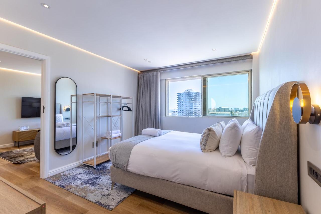 The Centurion 606 - 2