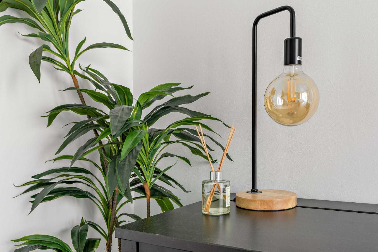 Silkhaus Vacation Homes Chic 2BR in Horizon Tower near Beach - 3