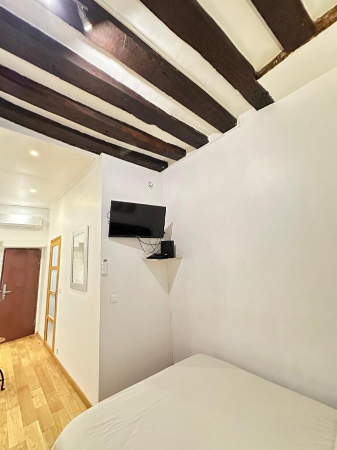 St Paul Marais Flat Ground Floor - 5