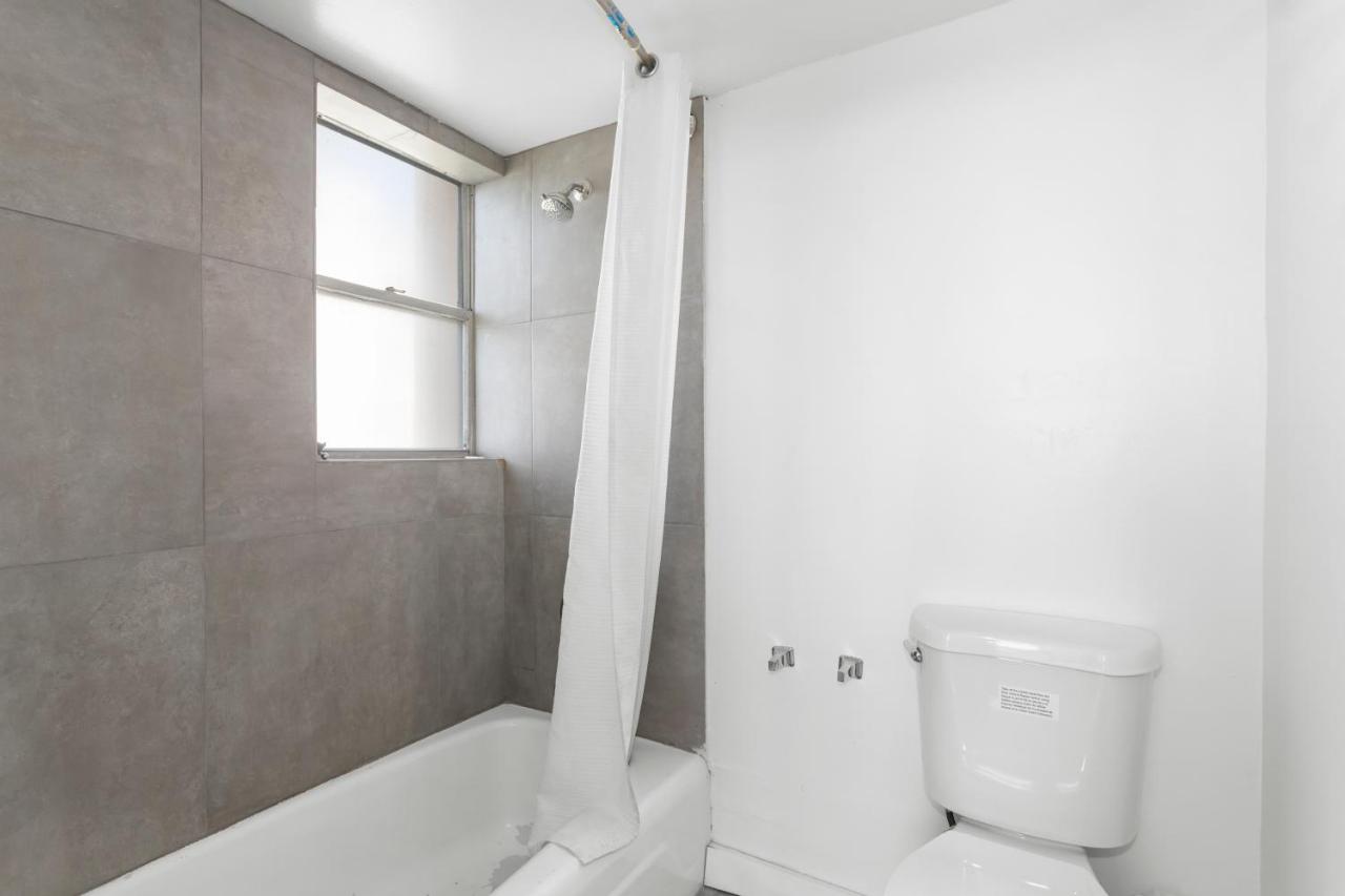 Bay Harbor Sunset Apt 5C - 4