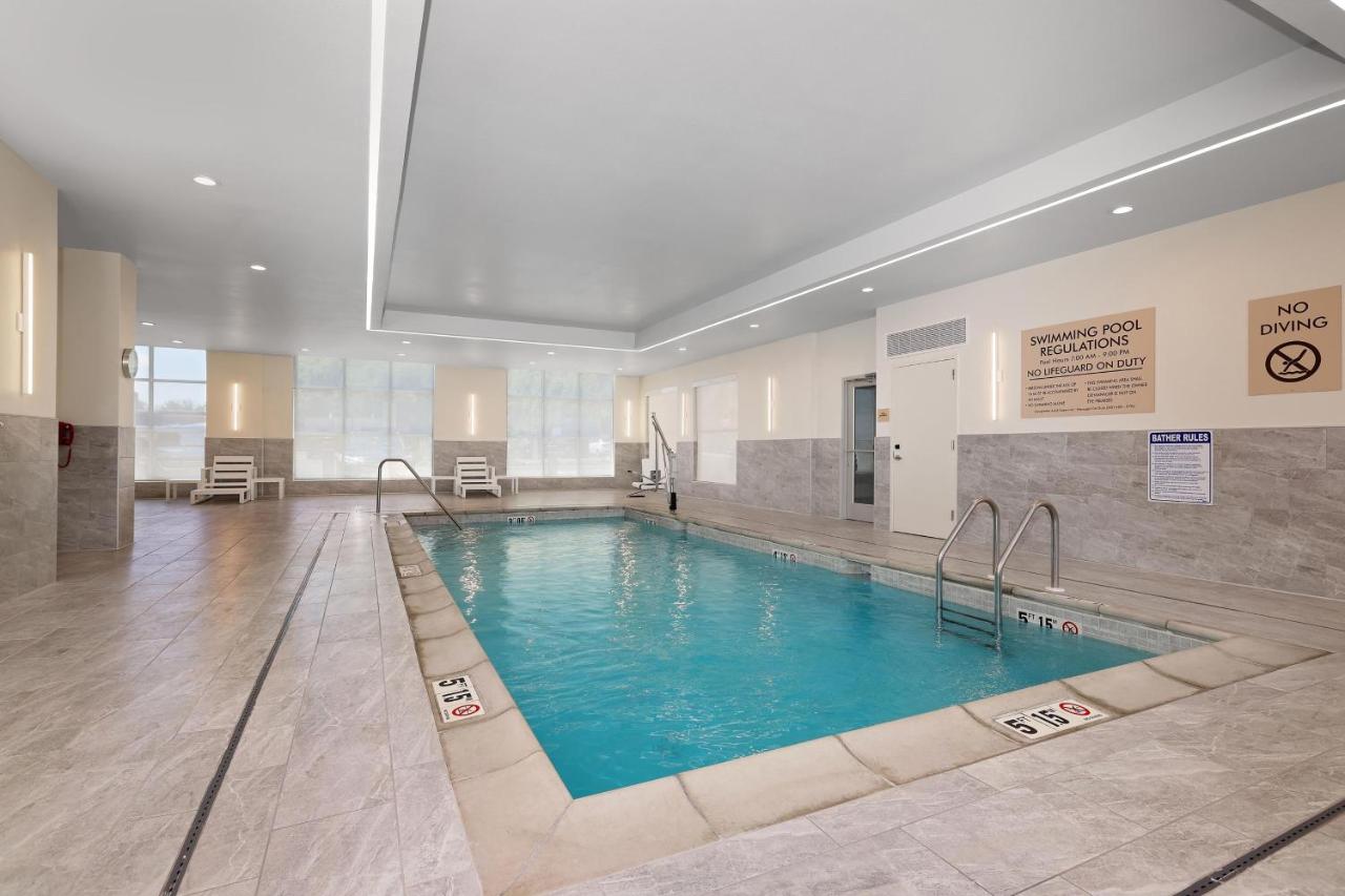 Element New York Wood Ridge - 4