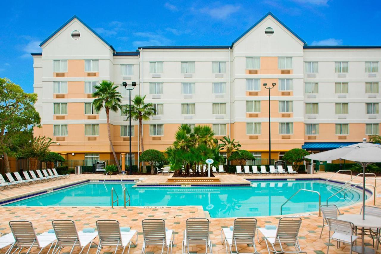 Image: Fairfield Inn & Suites by Marriott Orlando Lake Buena Vista in the Marriott Village