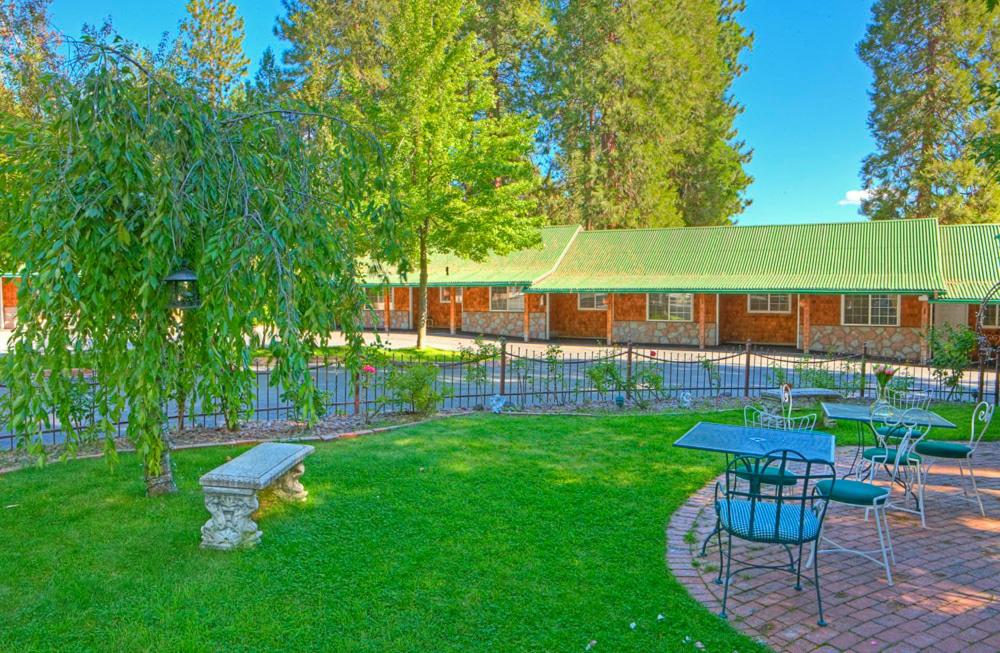 Strawberry Valley Inn — photo 13