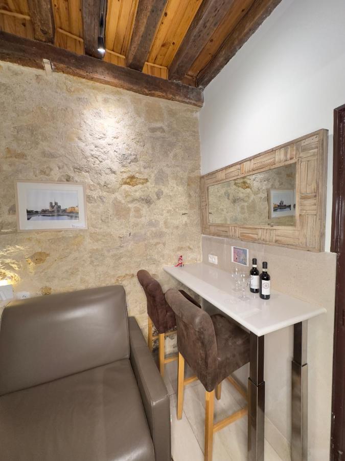 Charles V Flat Ground Floor - 3