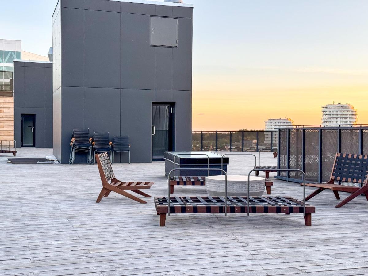 Chic Atelier with Breathtaking Waterfront - 2