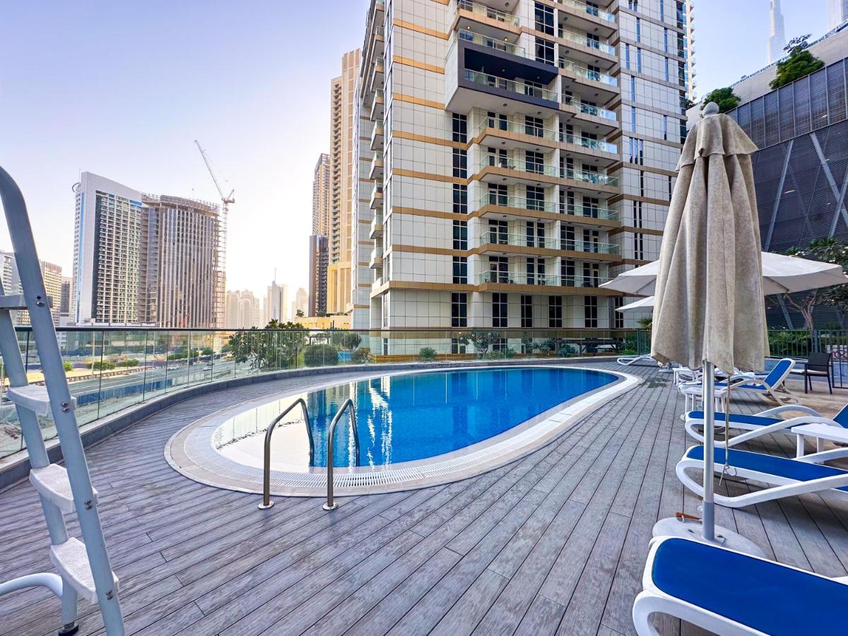 Elegant 1BR in Dunya Tower, Downtown Dubai 12AB10 - 4