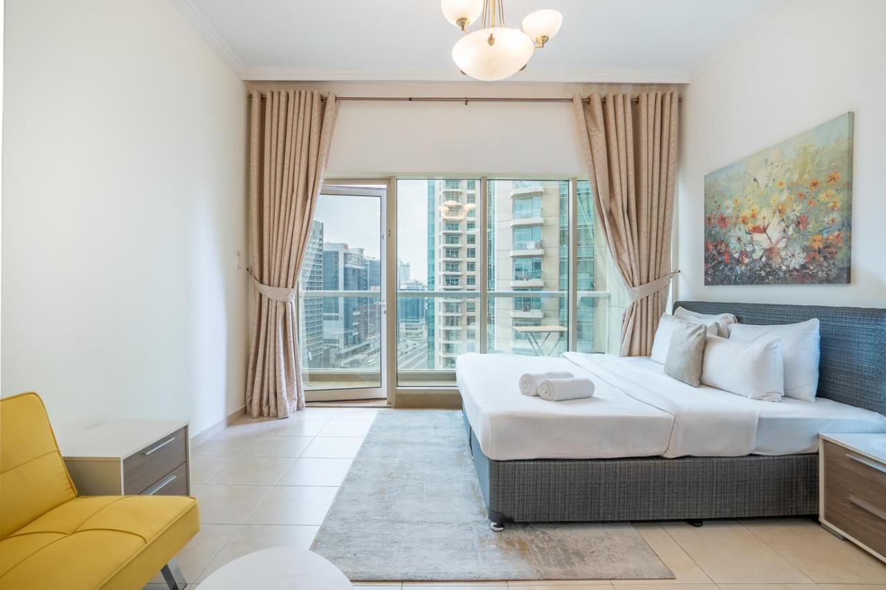 RH- Studio Retreat, Walk away to Burj Khalifa and Dubai Mall