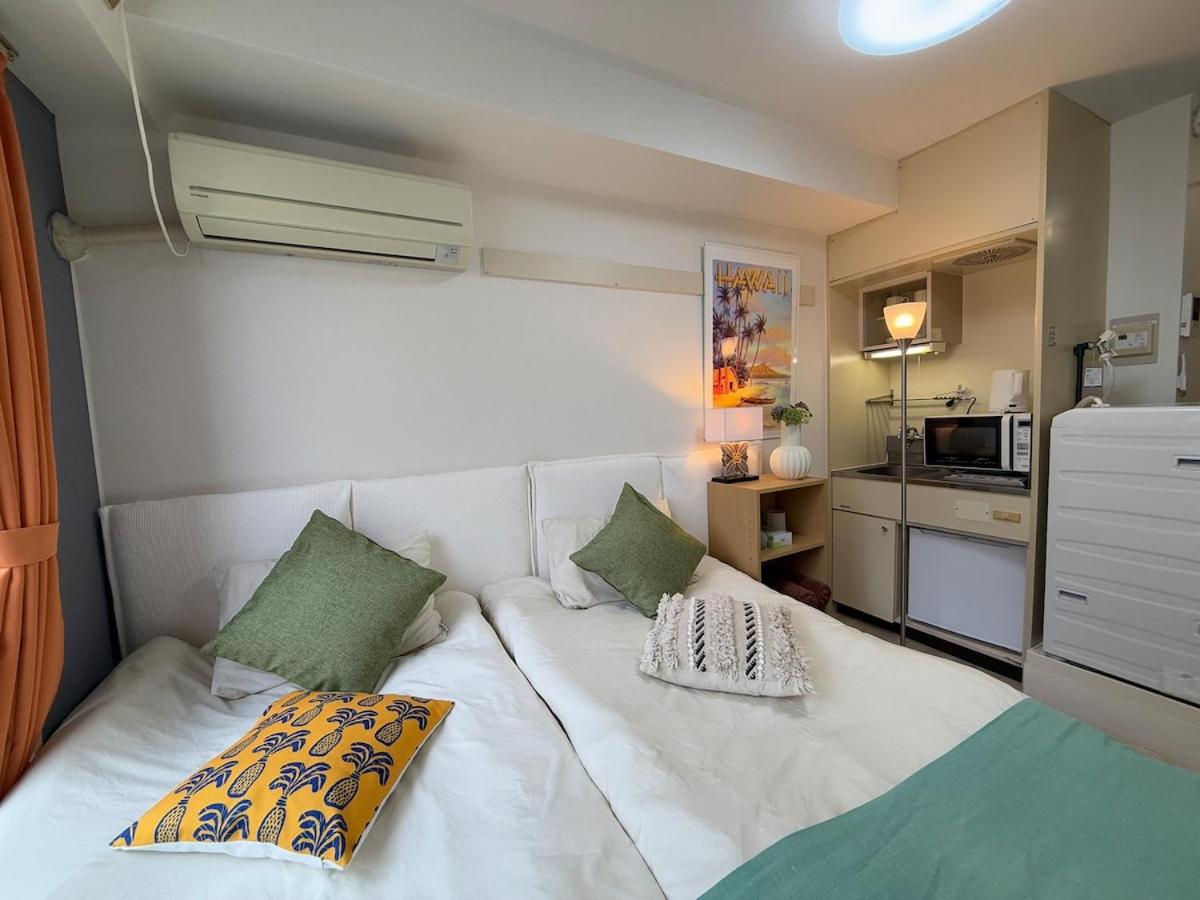 Shinjuku Yotsuya Sanchome Station 7-minute walk Hawaiian Twin Bed Charm Room 1R - 3