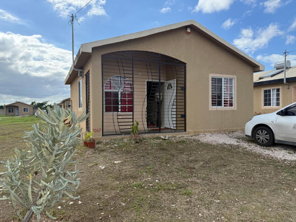 Finest Accommodation Phoenix Prk Village 1,Phase 4 lot 1347, 26 Sheawater Ave