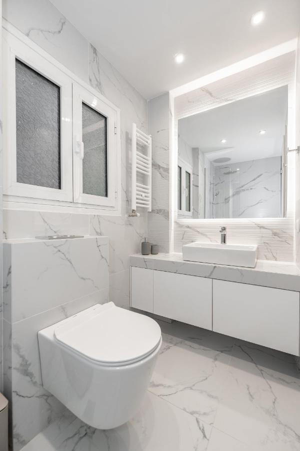 Spacious & Stylish Athens Apartment - Walk to Metro - 2