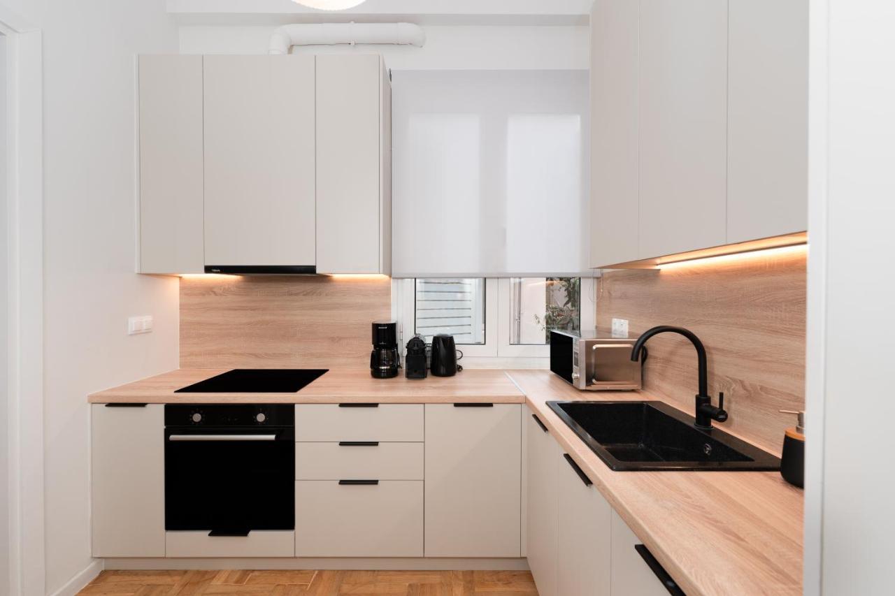 Spacious & Stylish Athens Apartment - Walk to Metro - 5