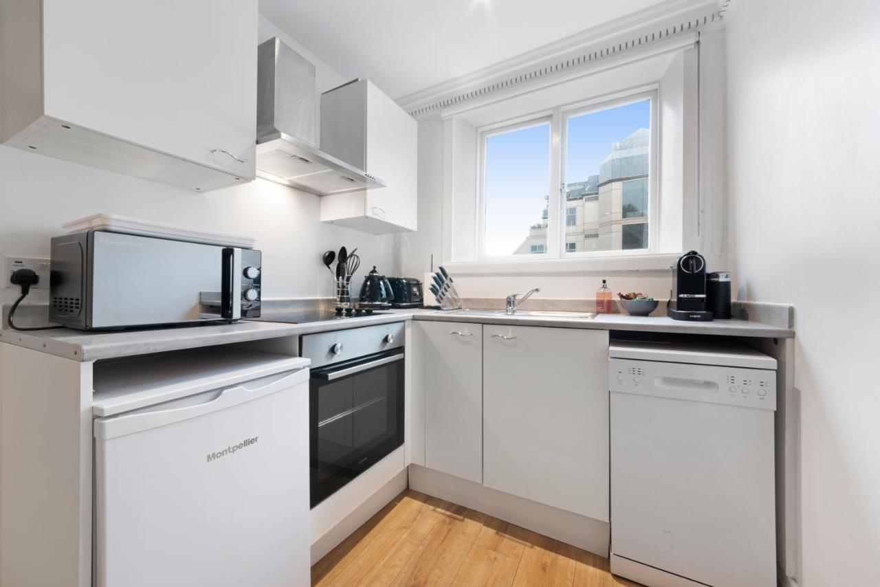 2 Bed Piccadilly Apartment 4 - 4