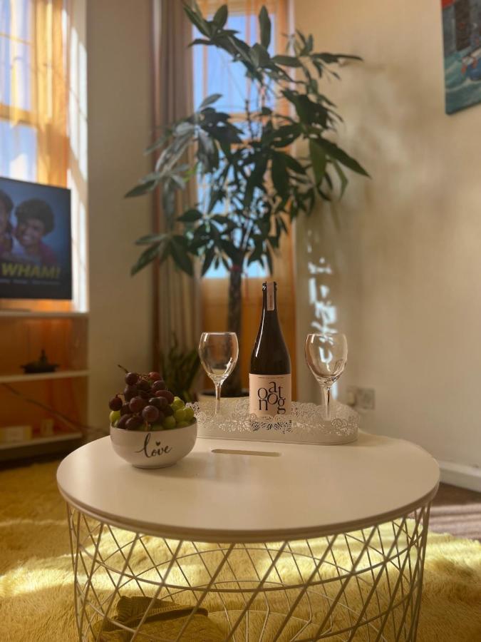 Central Apartment In London Bridge!