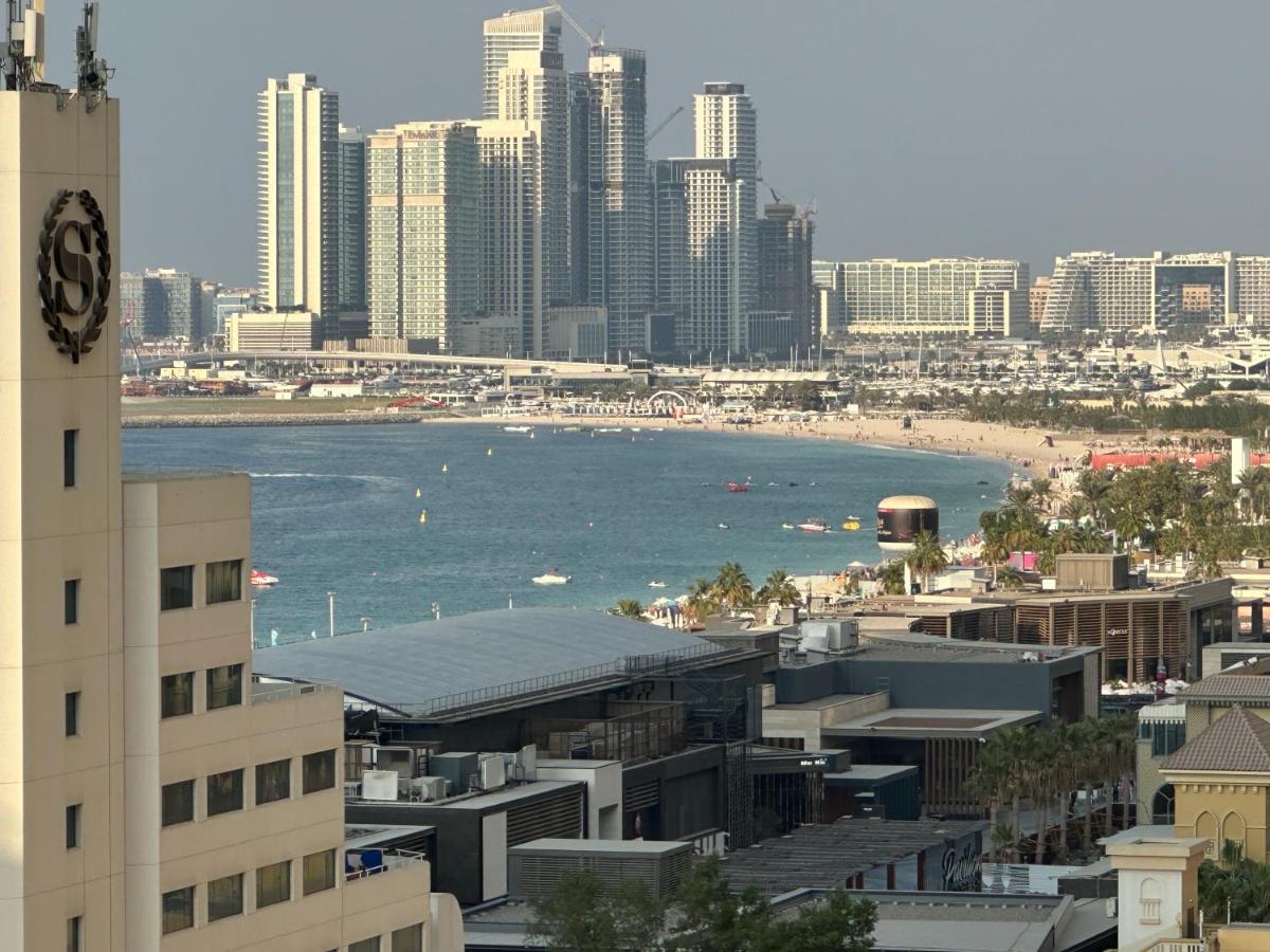 Opulent Flat with Beach, Pool & Canal View in JBR - 5