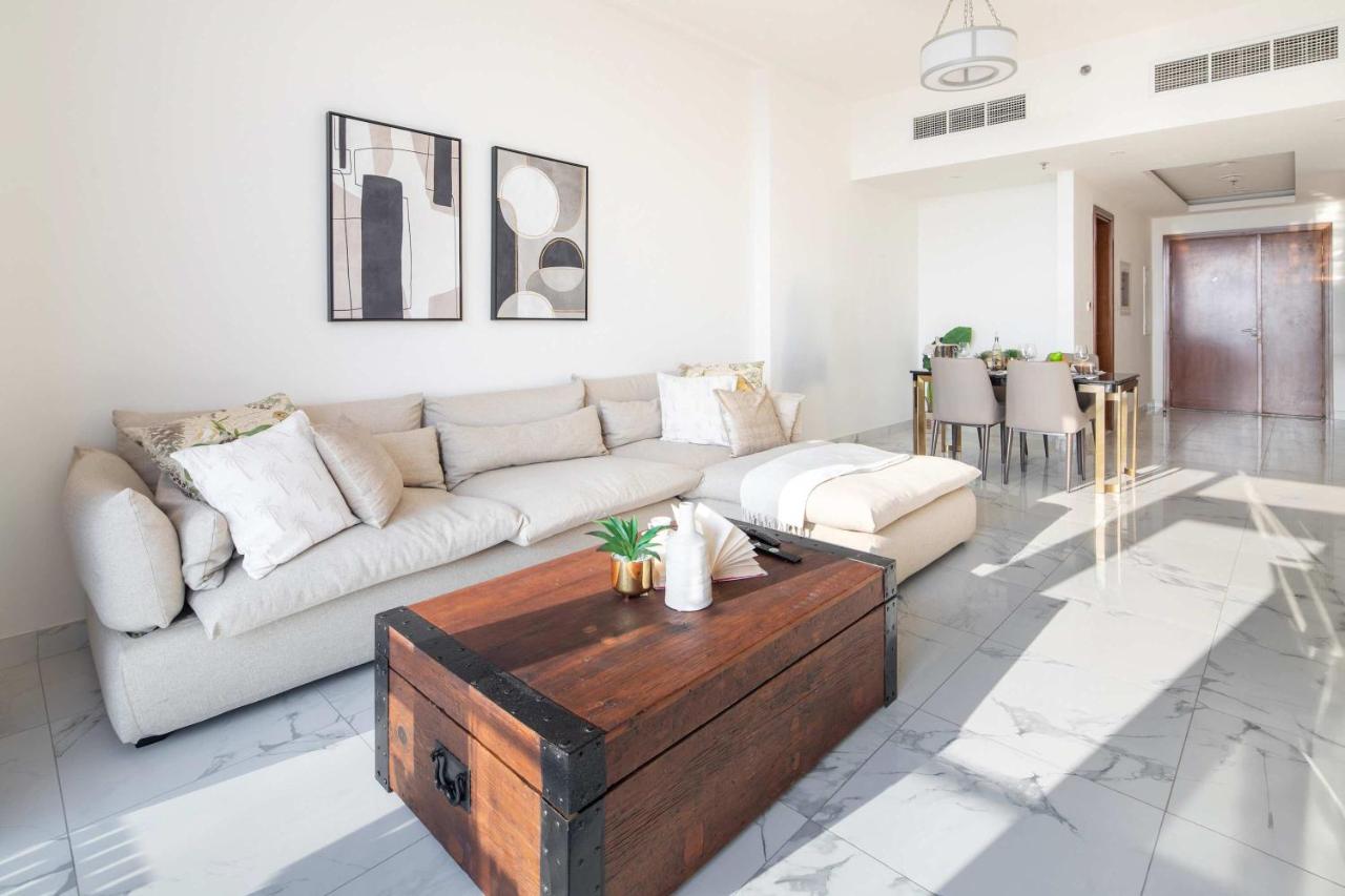 Frank Porter - Amna Tower - 4