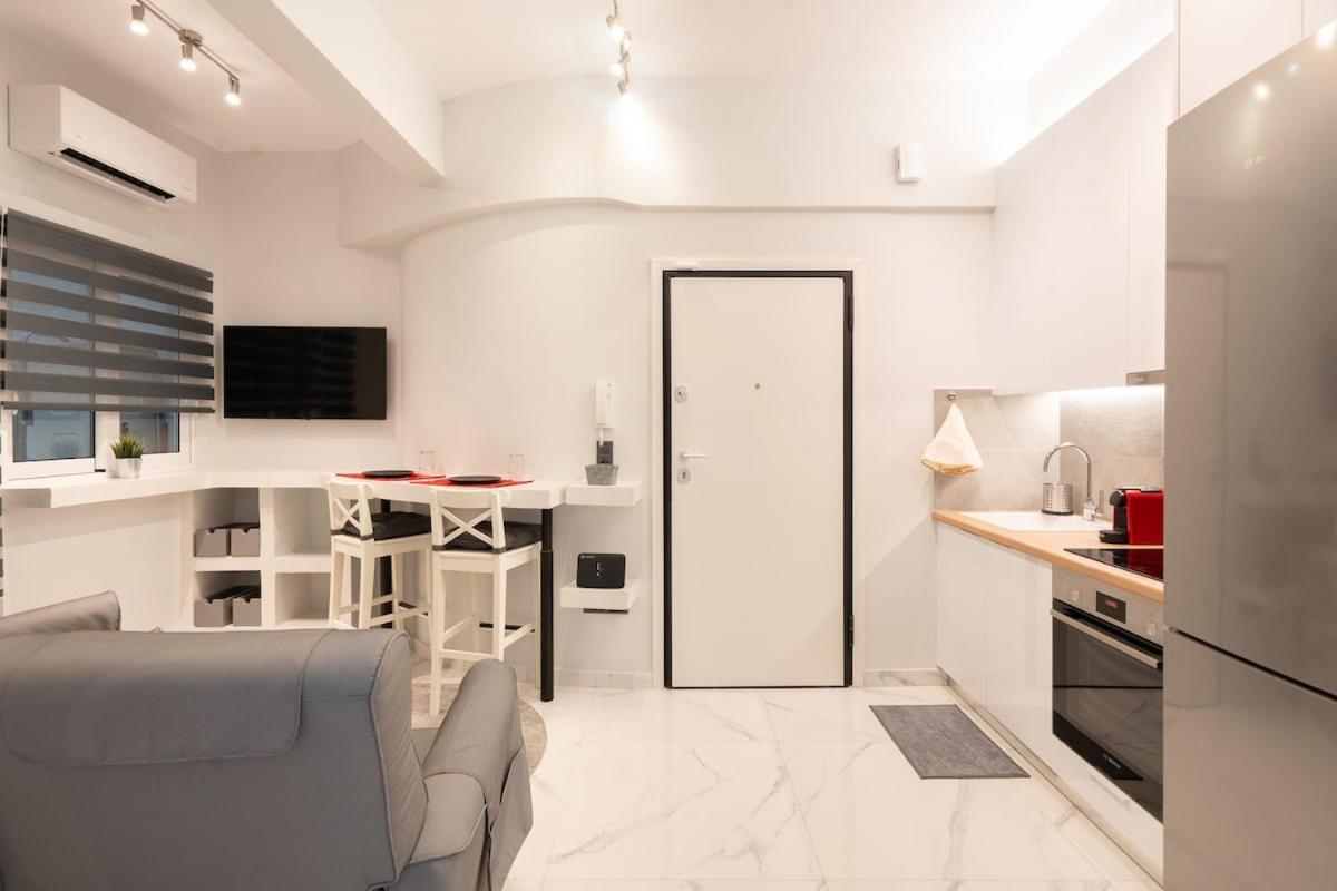 Unique Urban Gem in Neapoli Exarcheia - 4