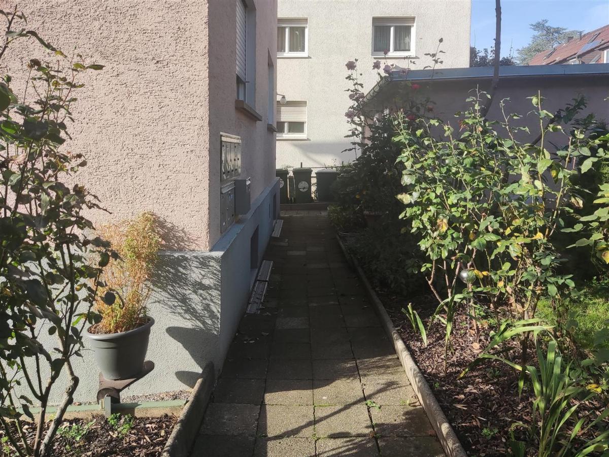 ALFA 2 Zimmer Apartment Stuttgart 2BR TV WIFI WM nahe Daimler l WIFI & SmartTV I 2 Rooms l Bathroom I Kitchen