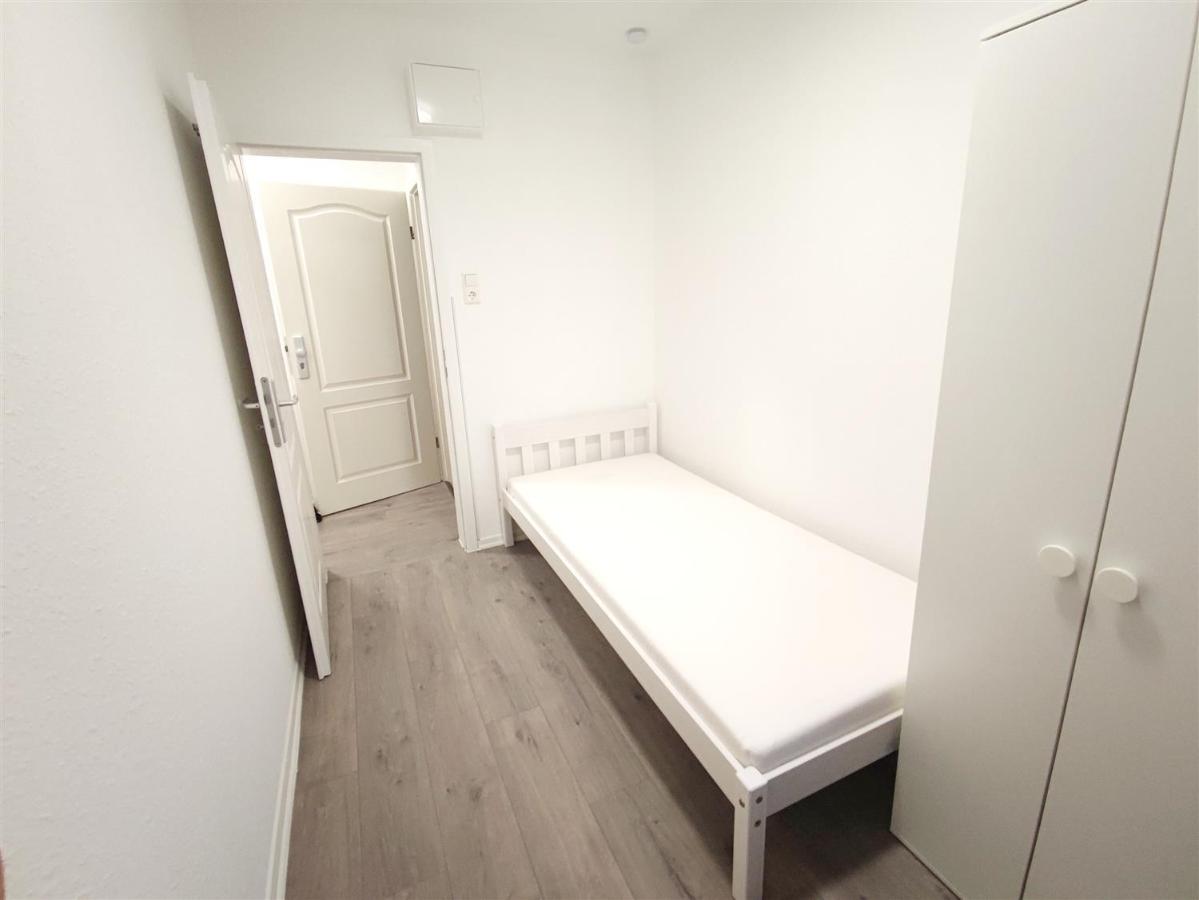ALFA 2 Zimmer Apartment Stuttgart 2BR TV WIFI WM nahe Daimler l WIFI & SmartTV I 2 Rooms l Bathroom I Kitchen
