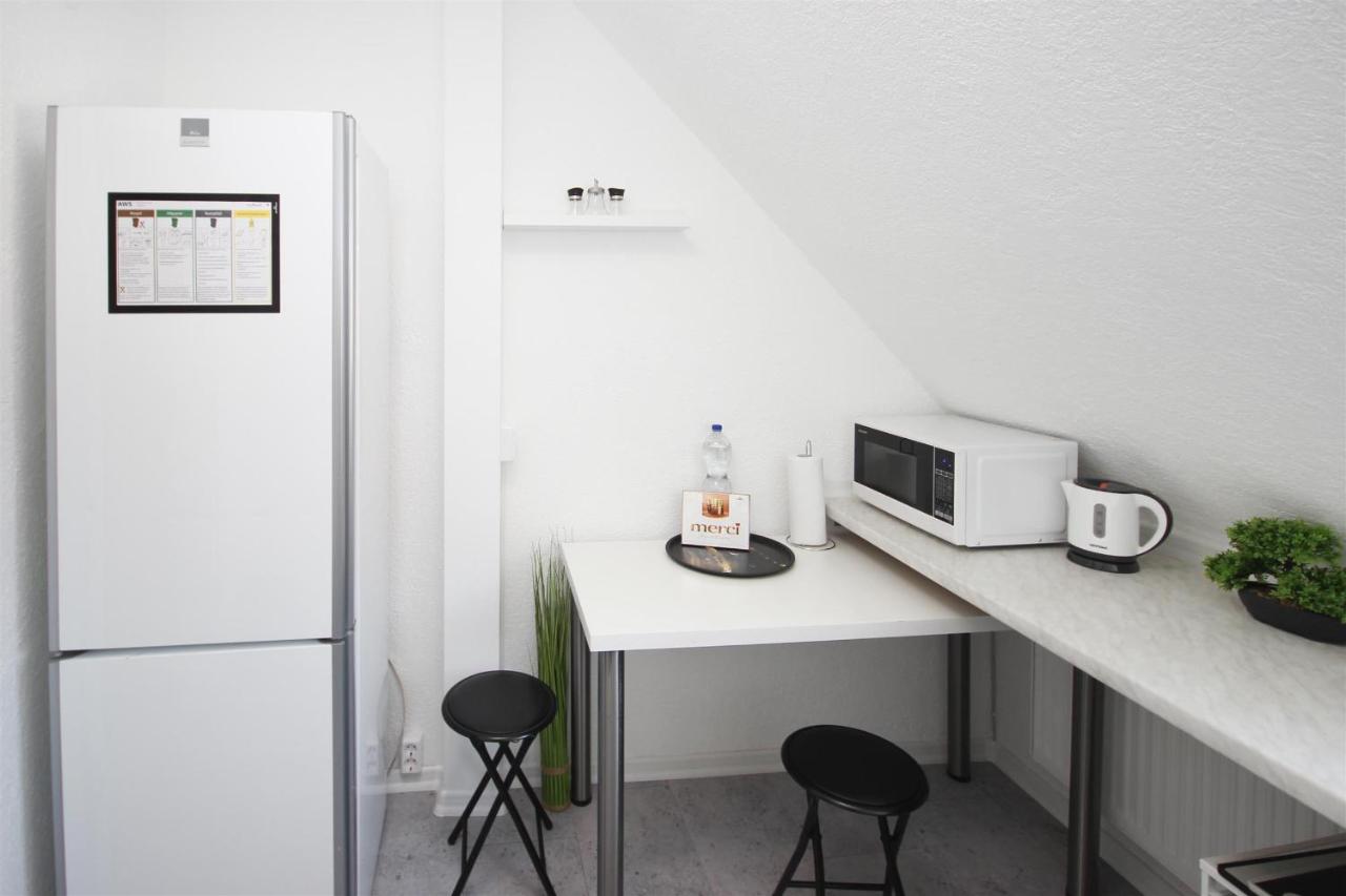 ALFA 2 Zimmer Apartment Stuttgart 2BR TV WIFI WM nahe Daimler l WIFI & SmartTV I 2 Rooms l Bathroom I Kitchen