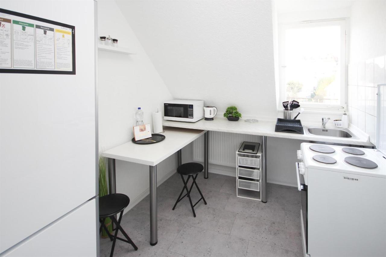 ALFA 2 Zimmer Apartment Stuttgart 2BR TV WIFI WM nahe Daimler l WIFI & SmartTV I 2 Rooms l Bathroom I Kitchen