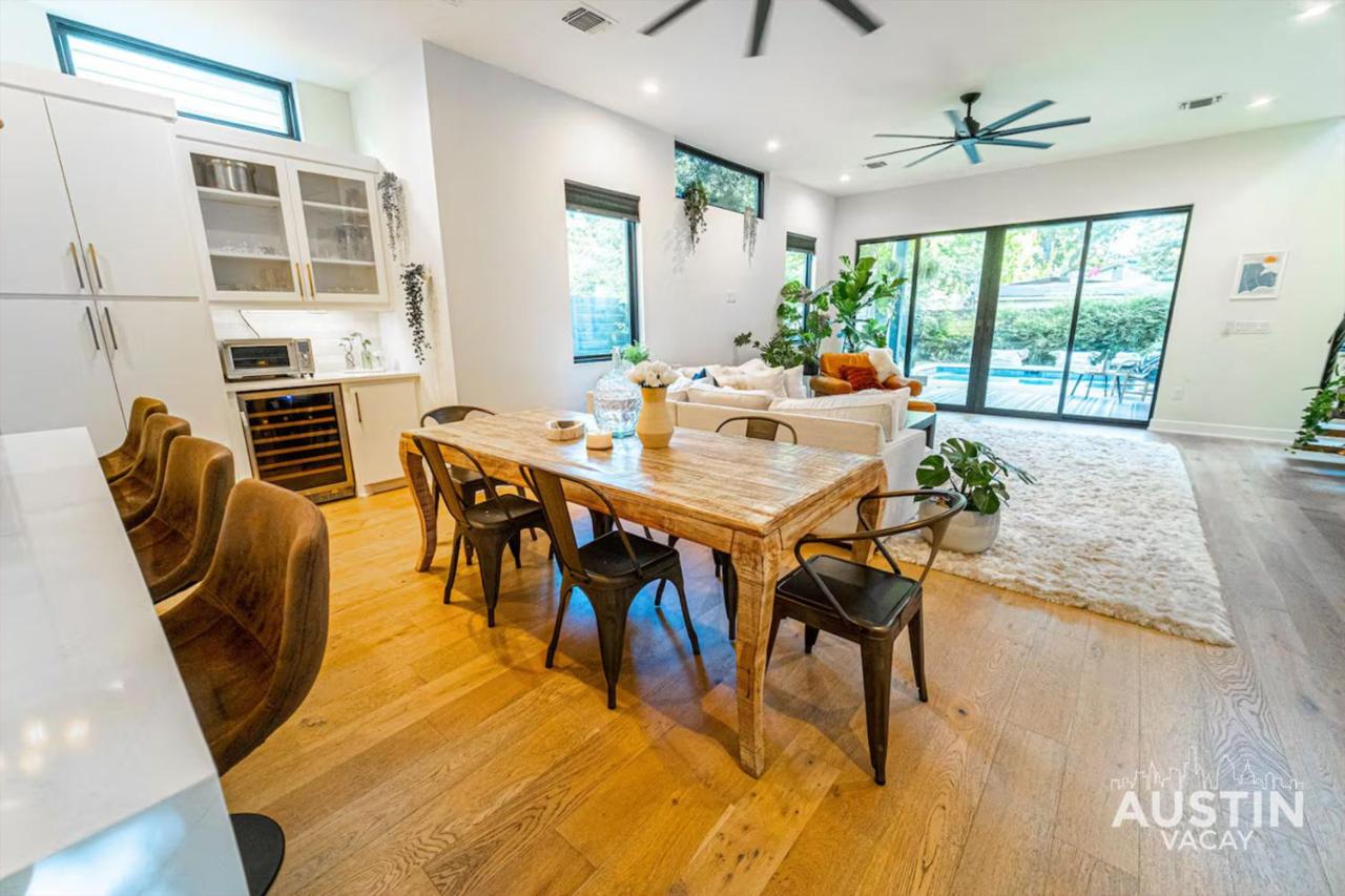 Pool 4BR 3BA Sleeps 8 w Patio Grill by Austin Vacay - 2