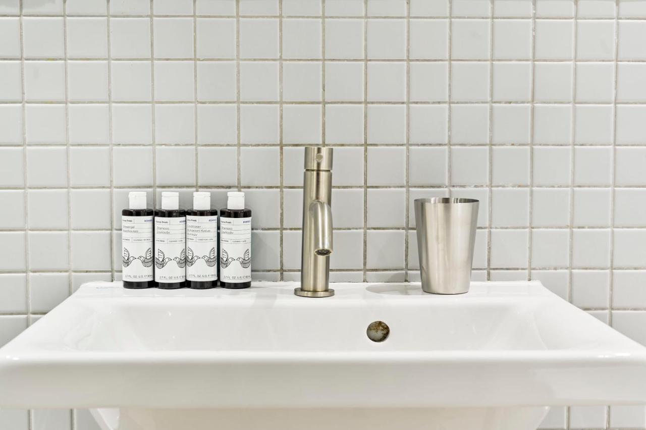 Farringdon Comfortable 2 Bed Apartments - 3