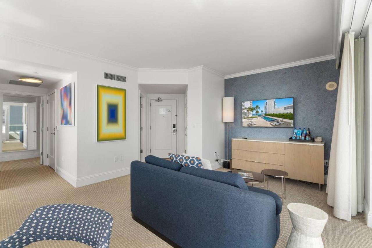 Fontainebleau Hotel Two Bedroom Suite - 5