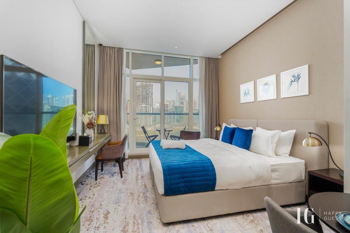 Spacious Studio in Damac Maison Prive Canal Views - 2