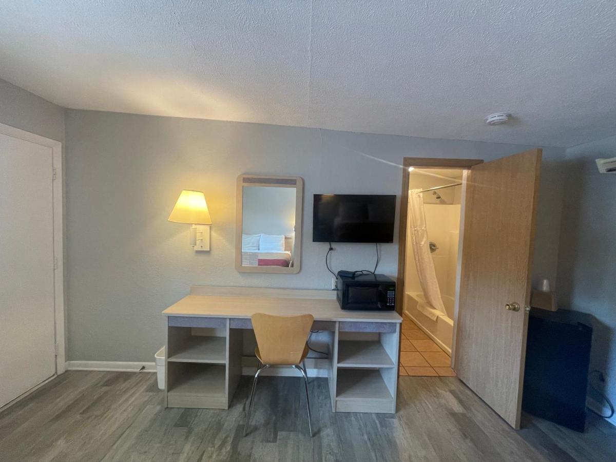 College Inn — photo 5