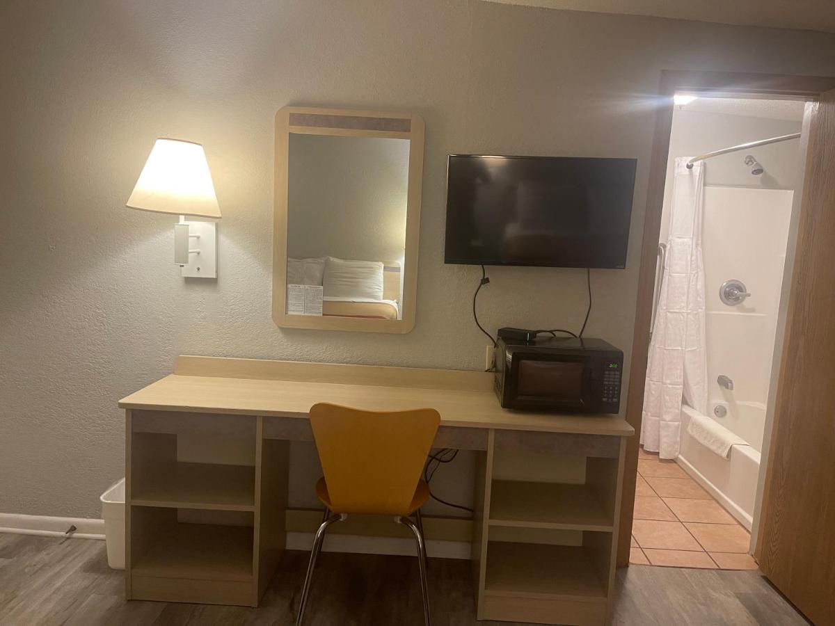 College Inn — photo 21