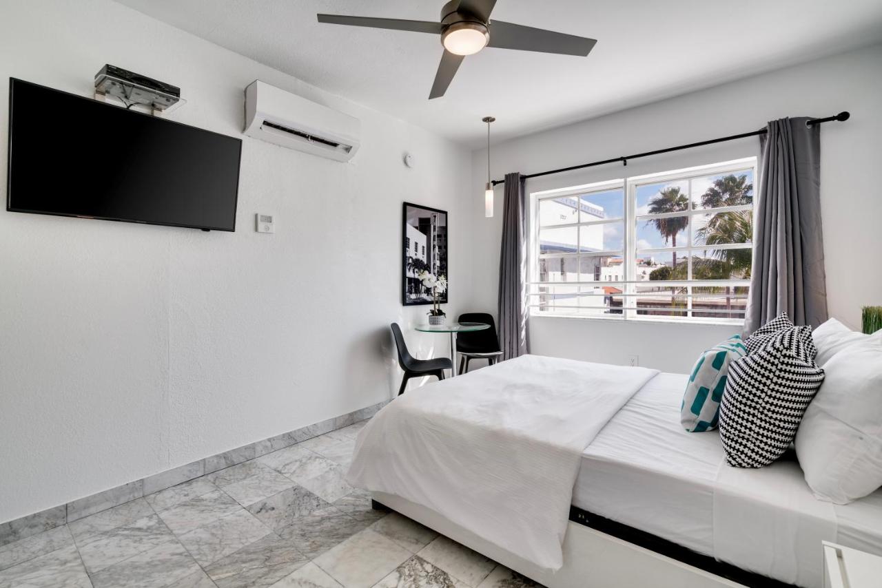 Best location by the Beach ! Free WiFi - TV - All amenities - 5