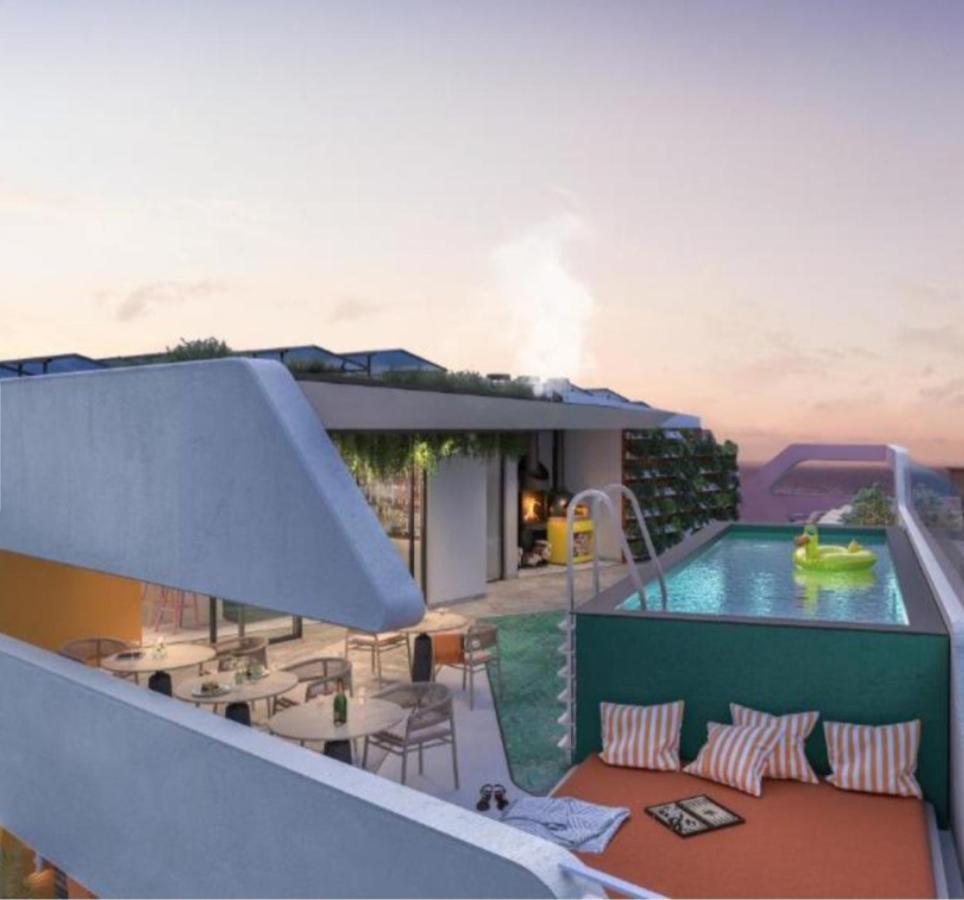 UNIT 503 EIGHTY TWO on MAIN, SEAPOINT - 4