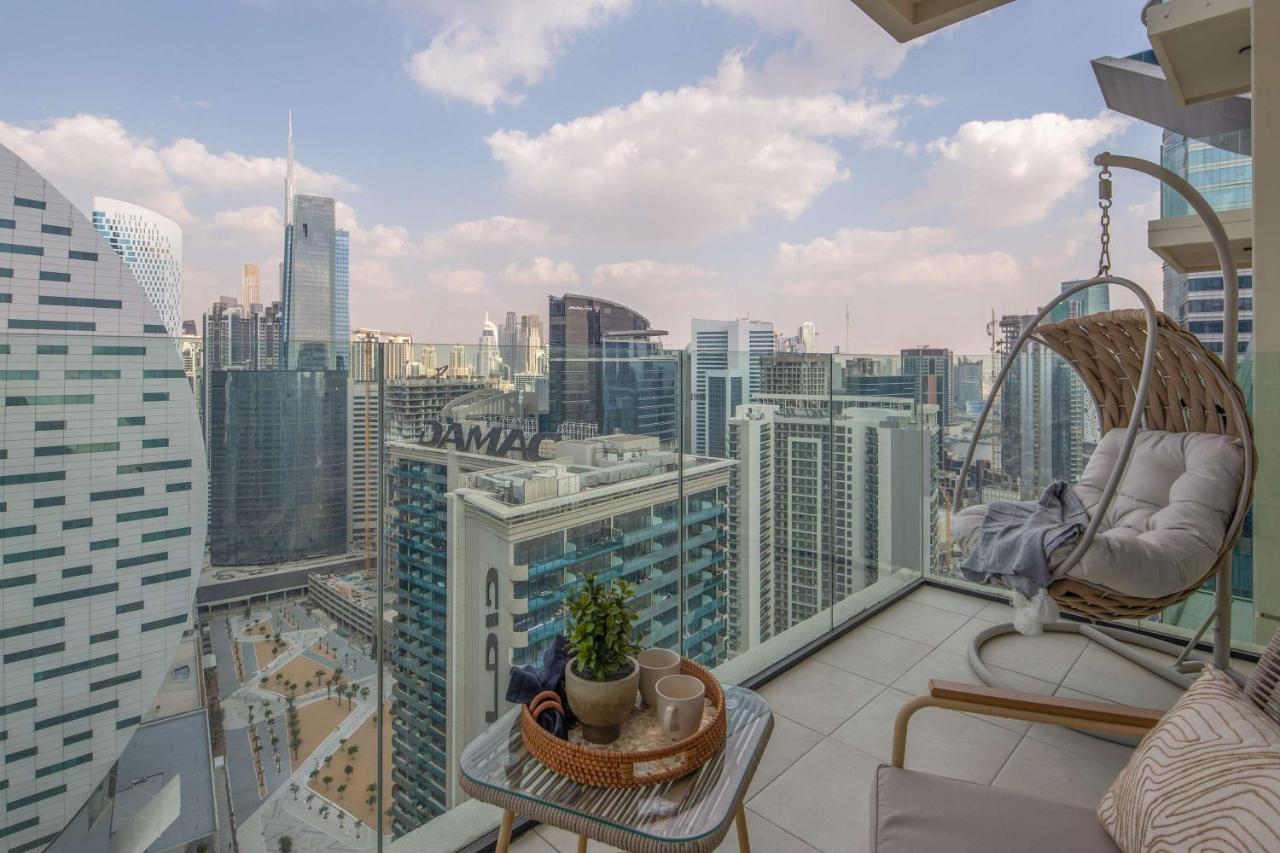 Frank Porter - Urban Oasis