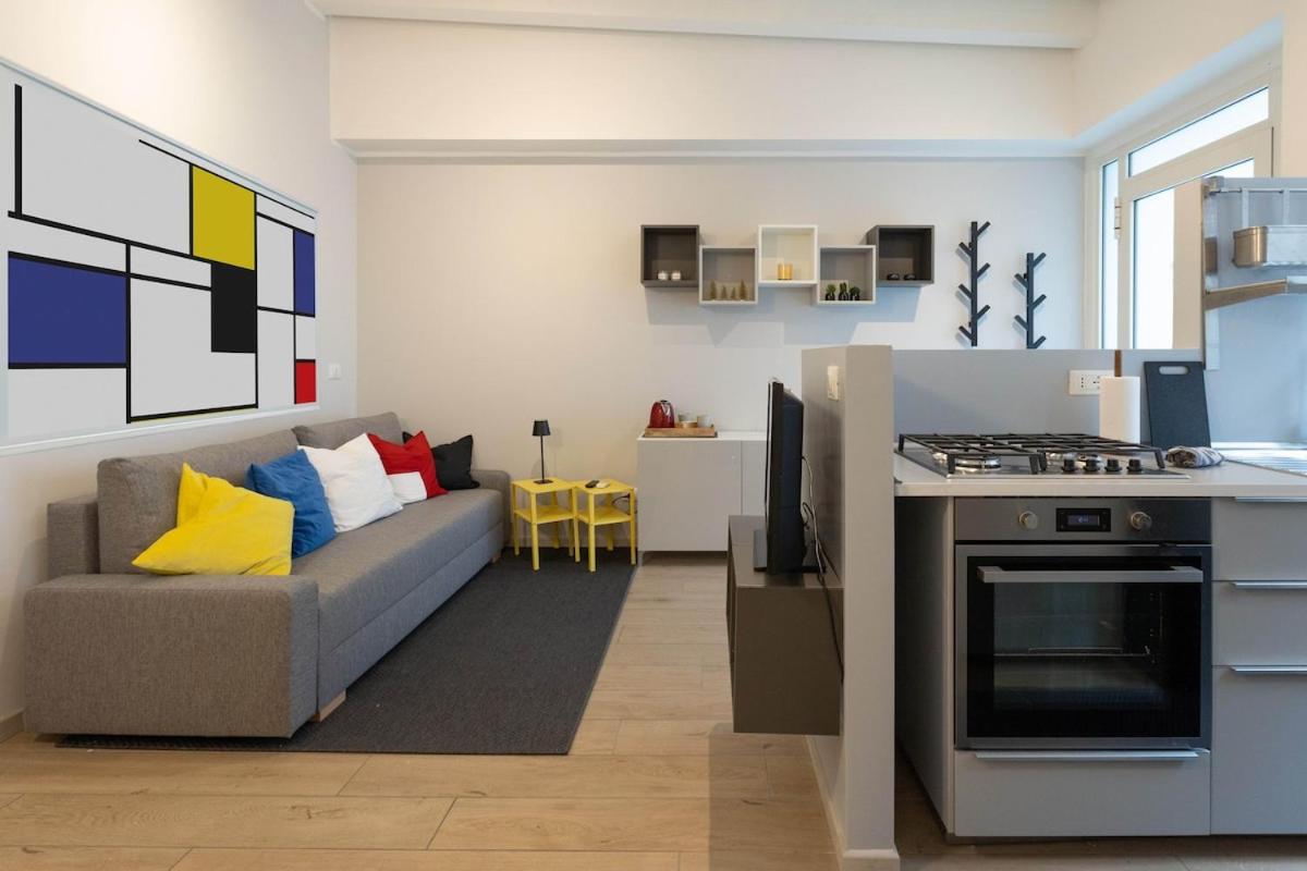 Mondrian Apartment l BB Apartments Trieste - 3