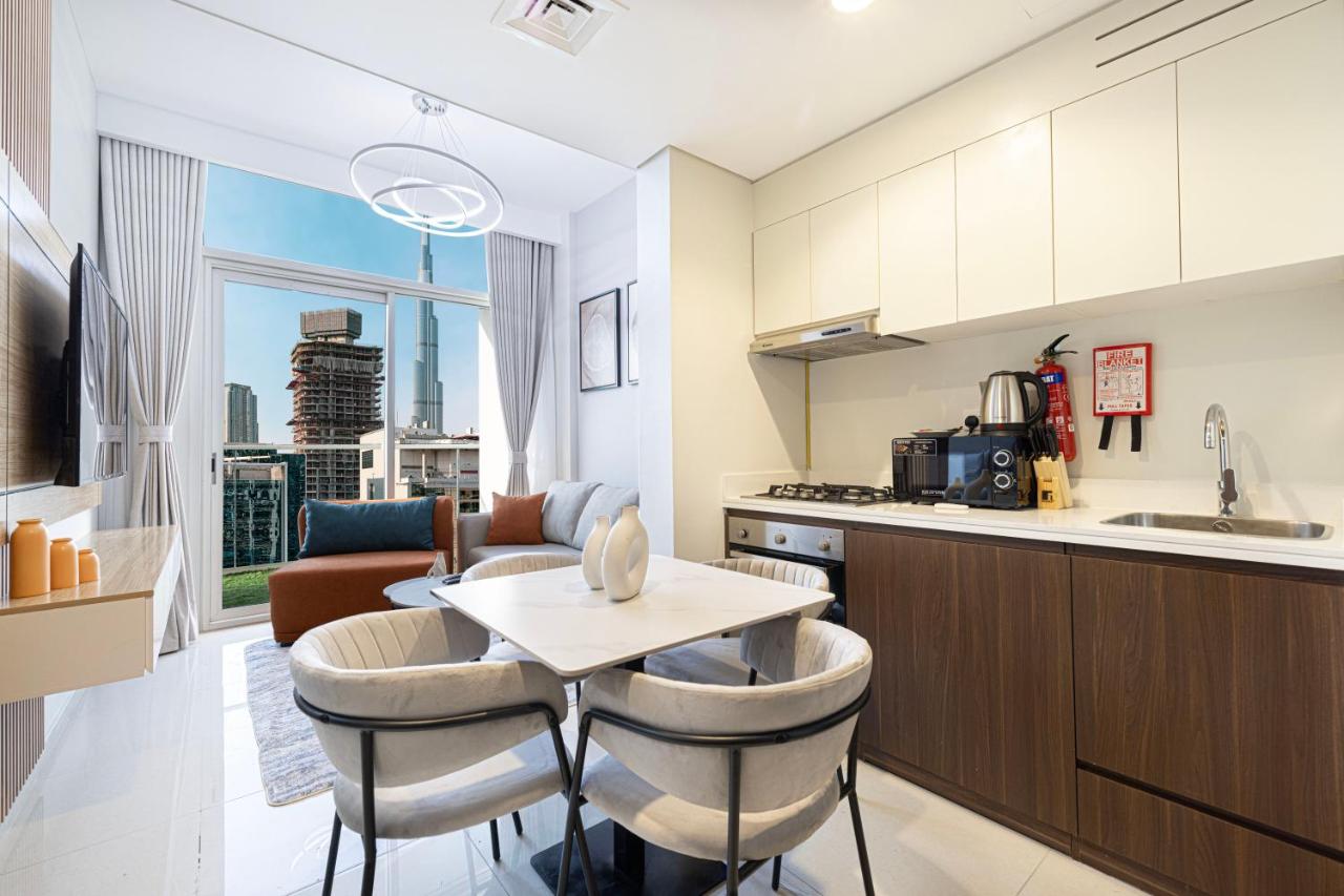 Exclusive 1-Bedroom Apartment with Breathtaking Burj Khalifa Views in the Heart of Dubai - 3