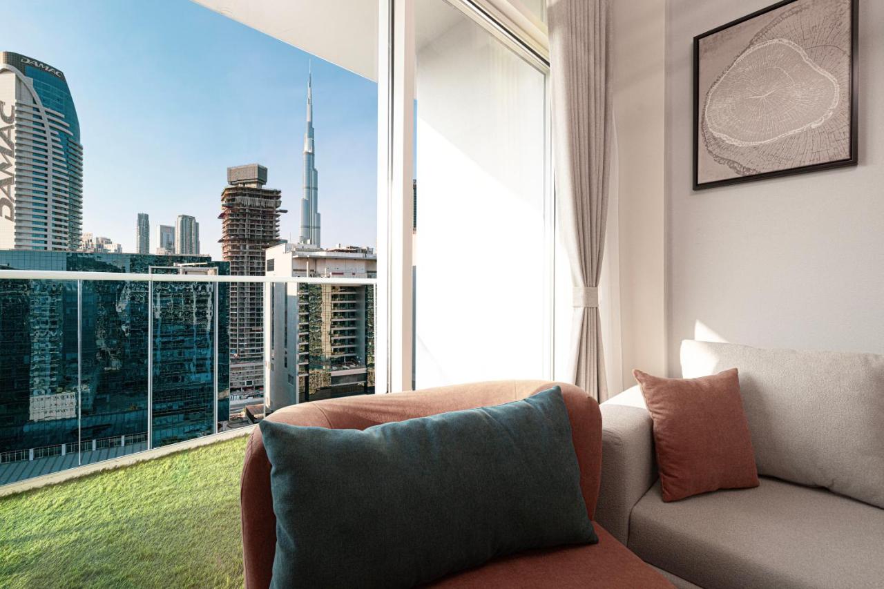 Exclusive 1-Bedroom Apartment with Breathtaking Burj Khalifa Views in the Heart of Dubai - 2