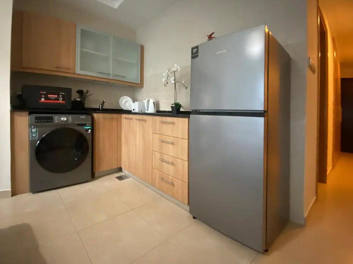 Stylist Studio in Marina near beach and Metro Z1103 - 5