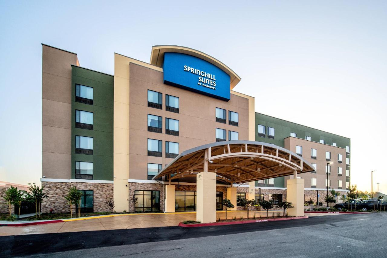 Image: SpringHill Suites by Marriott Oakland Airport