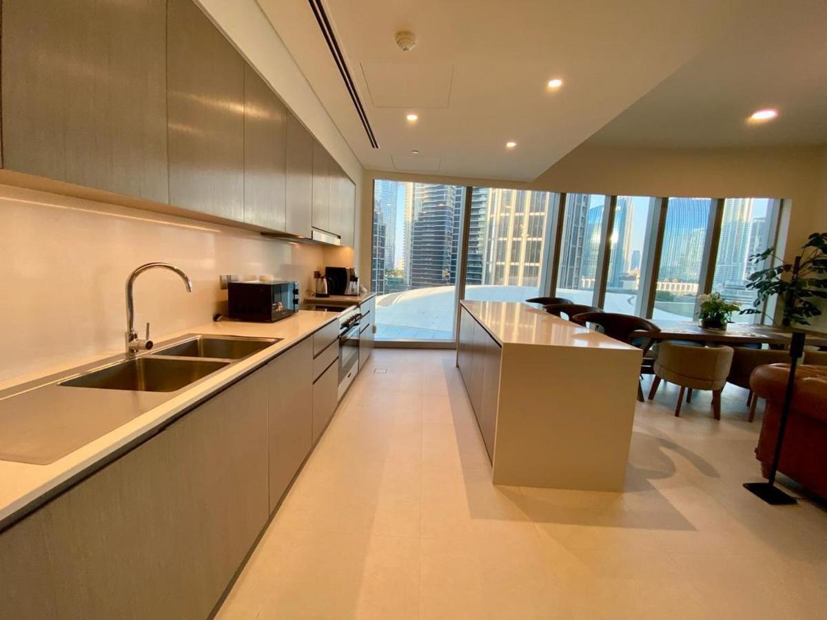 Grande signature residence Smart Burj khalifa Fountains view large 3 bedroom hall 4 bathroom view burj khalifa Fountains from hall and rooms balcony - 5