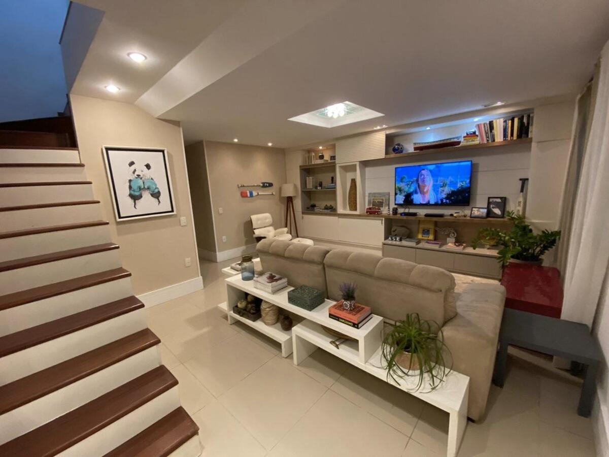Linda Casa praiana, com 3 quartos na Barra da Tijuca